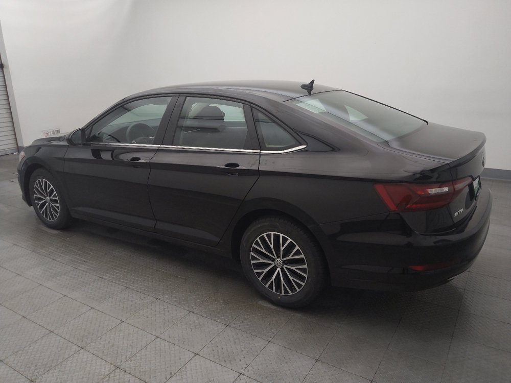 Used 2021 Volkswagen Jetta SE FWD image 3