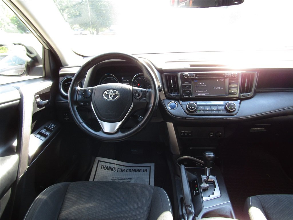 Used 2016 Toyota RAV4 XLE AWD/4WD image 25