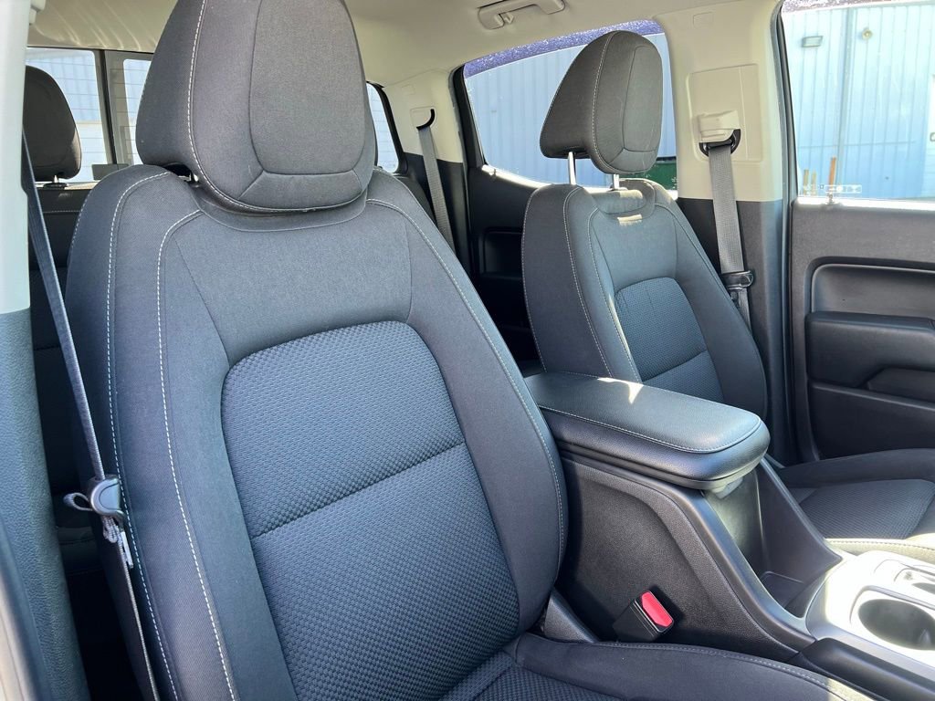 Used 2018 Chevrolet Colorado LT w/ LT Convenience Package RWD image 10