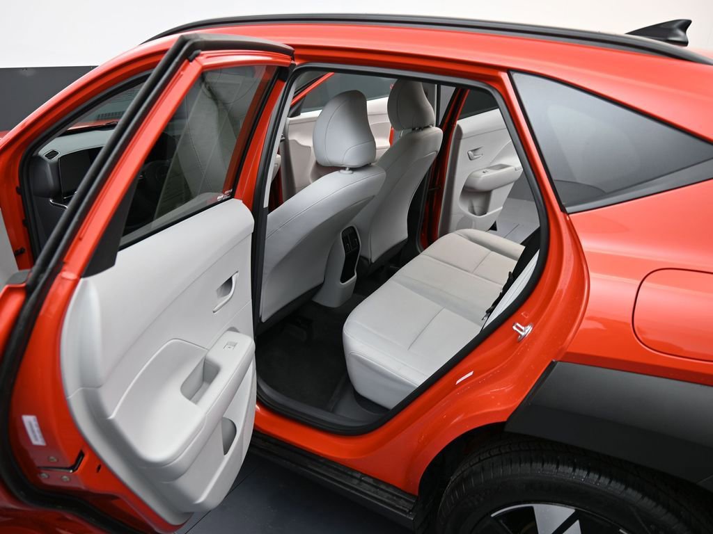 Certified 2025 Hyundai Kona SEL image 11