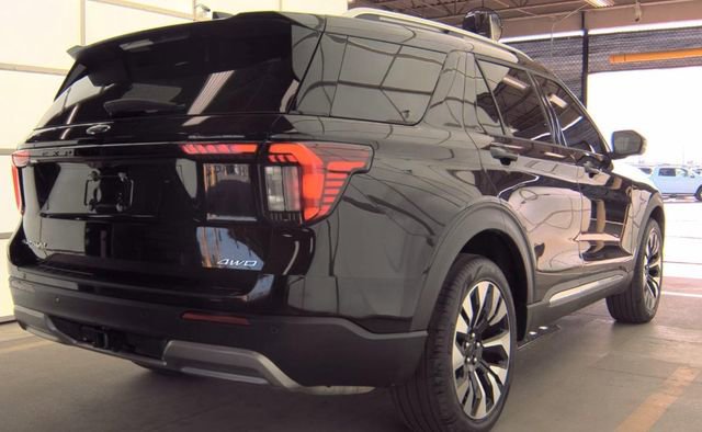 Used 2026 Ford Explorer Platinum w/ LUX Leather Package image 4
