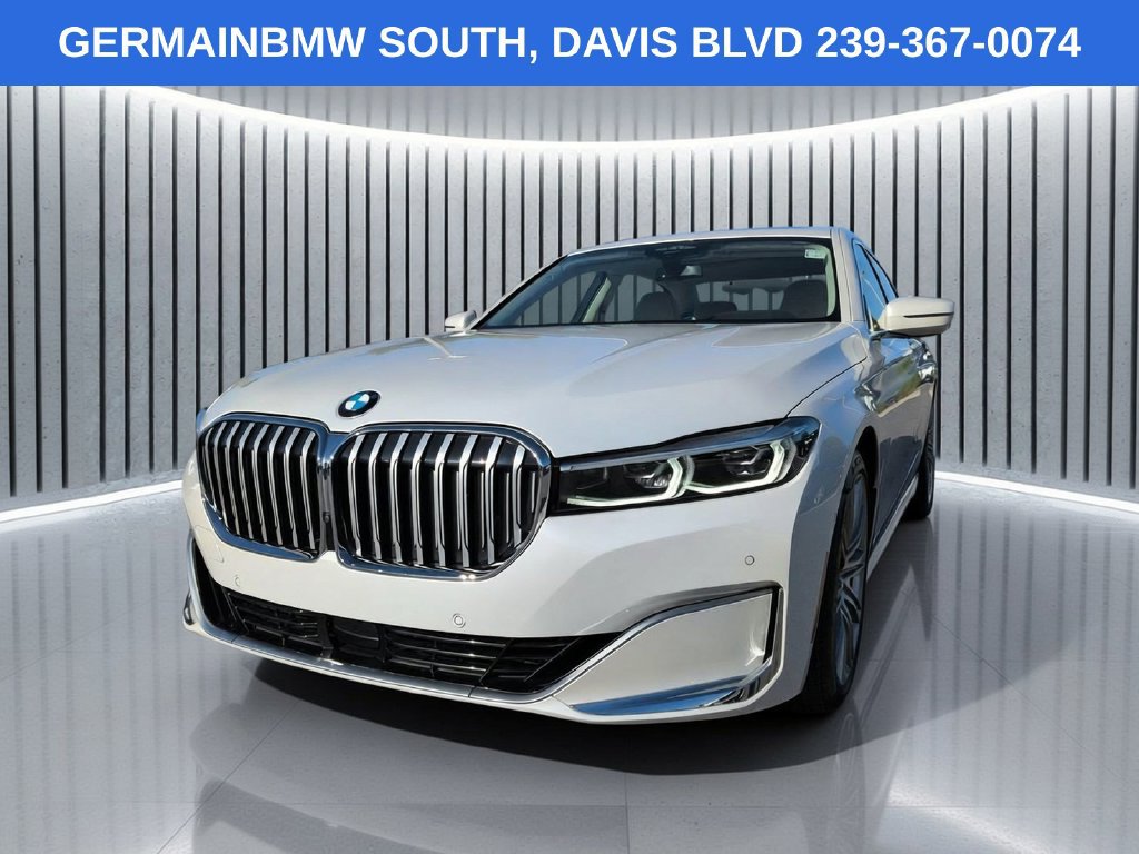 Used 2022 BMW 750i xDrive w/ Luxury Rear Seating Package AWD/4WD image 9