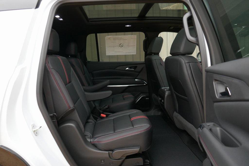 New 2026 Chevrolet Traverse RS image 13