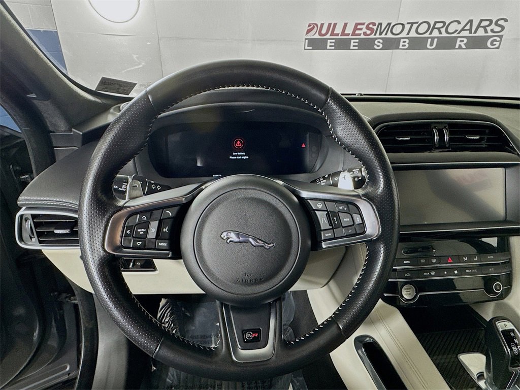 Used 2019 Jaguar F-PACE SVR image 11