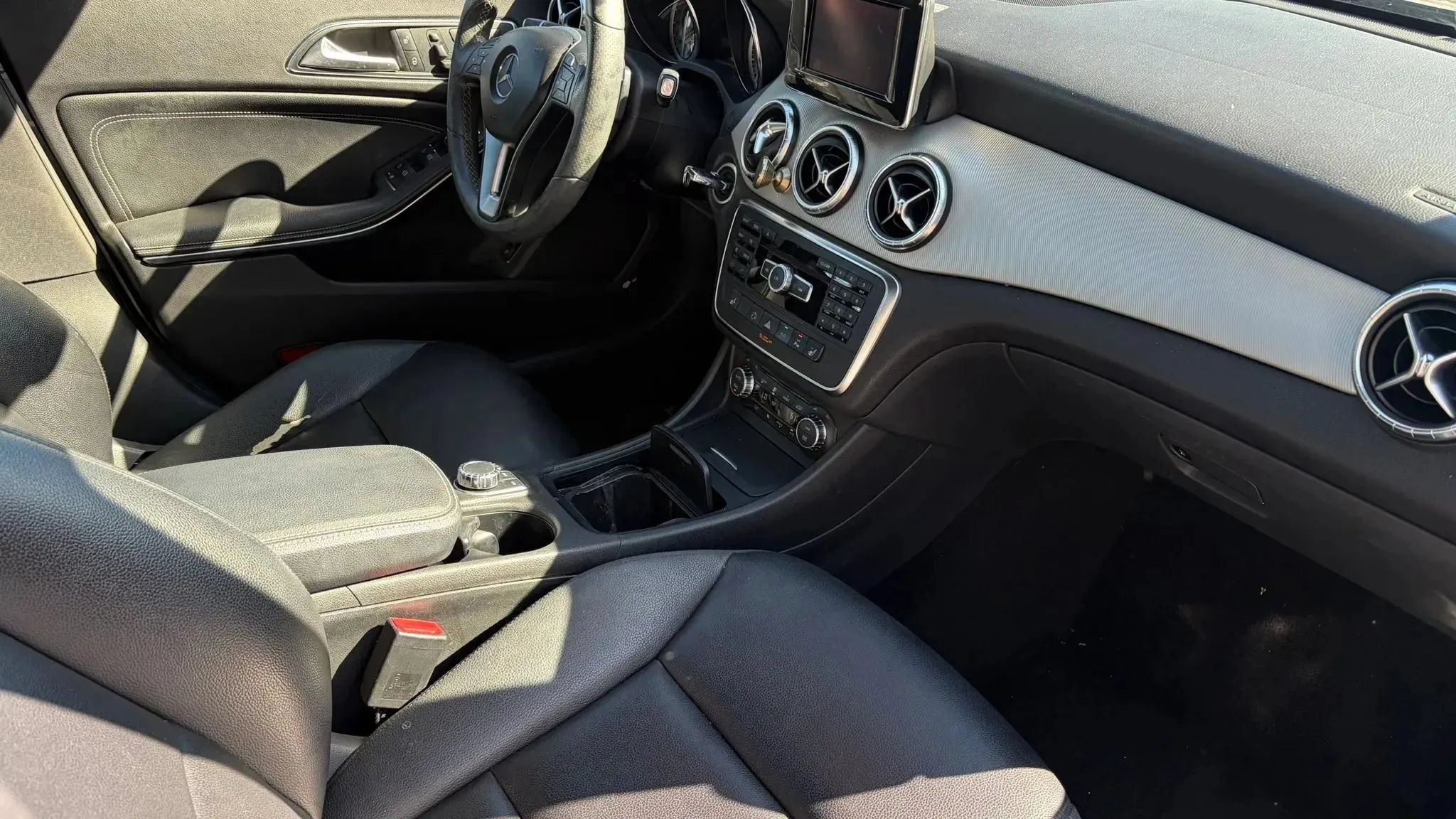 Used 2014 Mercedes-Benz CLA 250 image 15