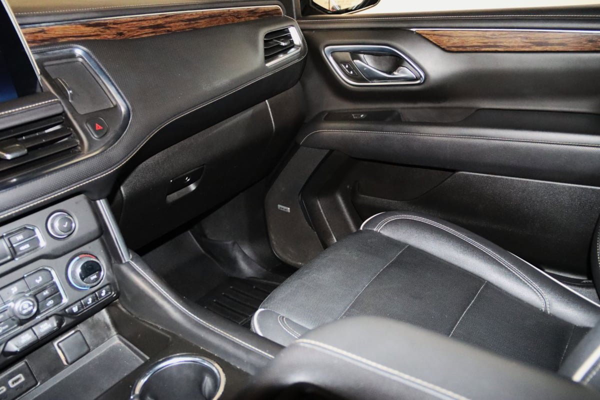 Used 2023 Chevrolet Suburban Premier AWD/4WD image 53