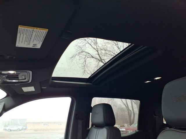 Used 2020 Chevrolet Silverado 1500 High Country w/ Technology Package AWD/4WD image 20