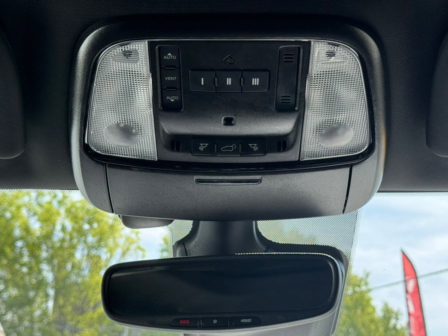 Used 2024 Dodge Durango GT image 28