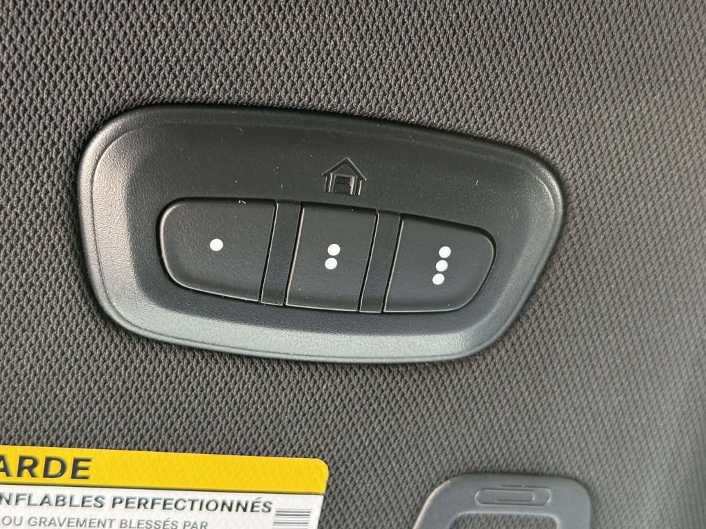 Used 2023 Jeep Grand Cherokee Overland AWD/4WD image 26