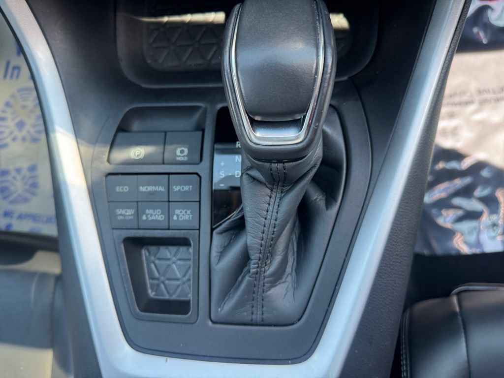 Used 2024 Toyota RAV4 XLE Premium AWD/4WD image 18