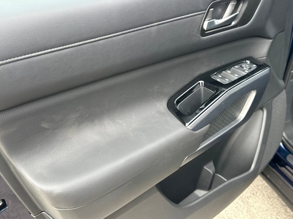New 2026 Nissan Pathfinder SL AWD/4WD image 10