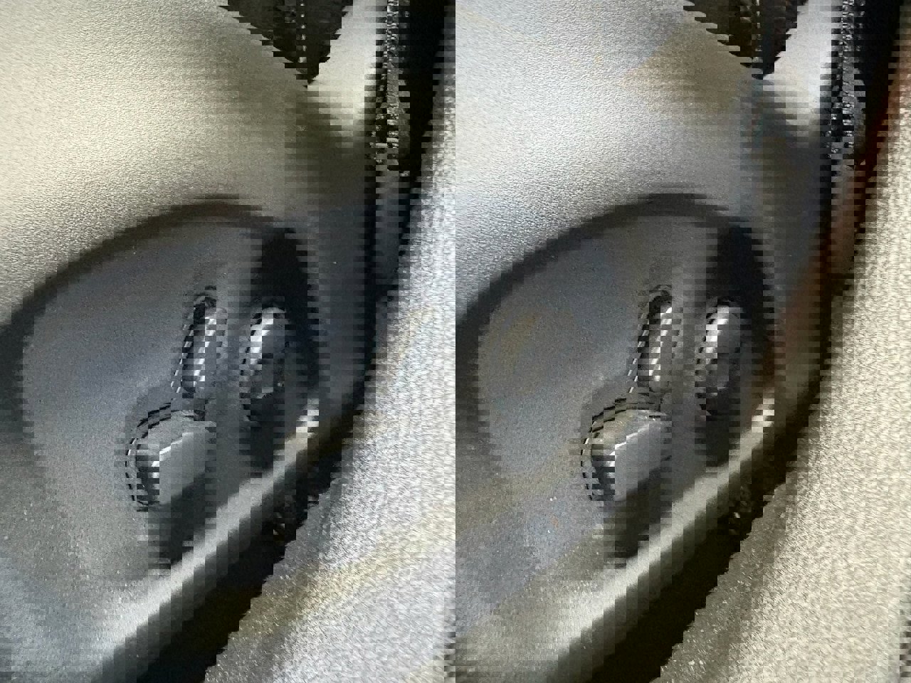 Used 2025 Jeep Compass Limited image 11