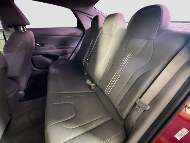 Used 2023 Hyundai Elantra SEL w/ Convenience Package FWD image 24
