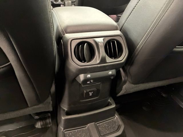 Used 2021 Jeep Wrangler Unlimited Sahara image 19