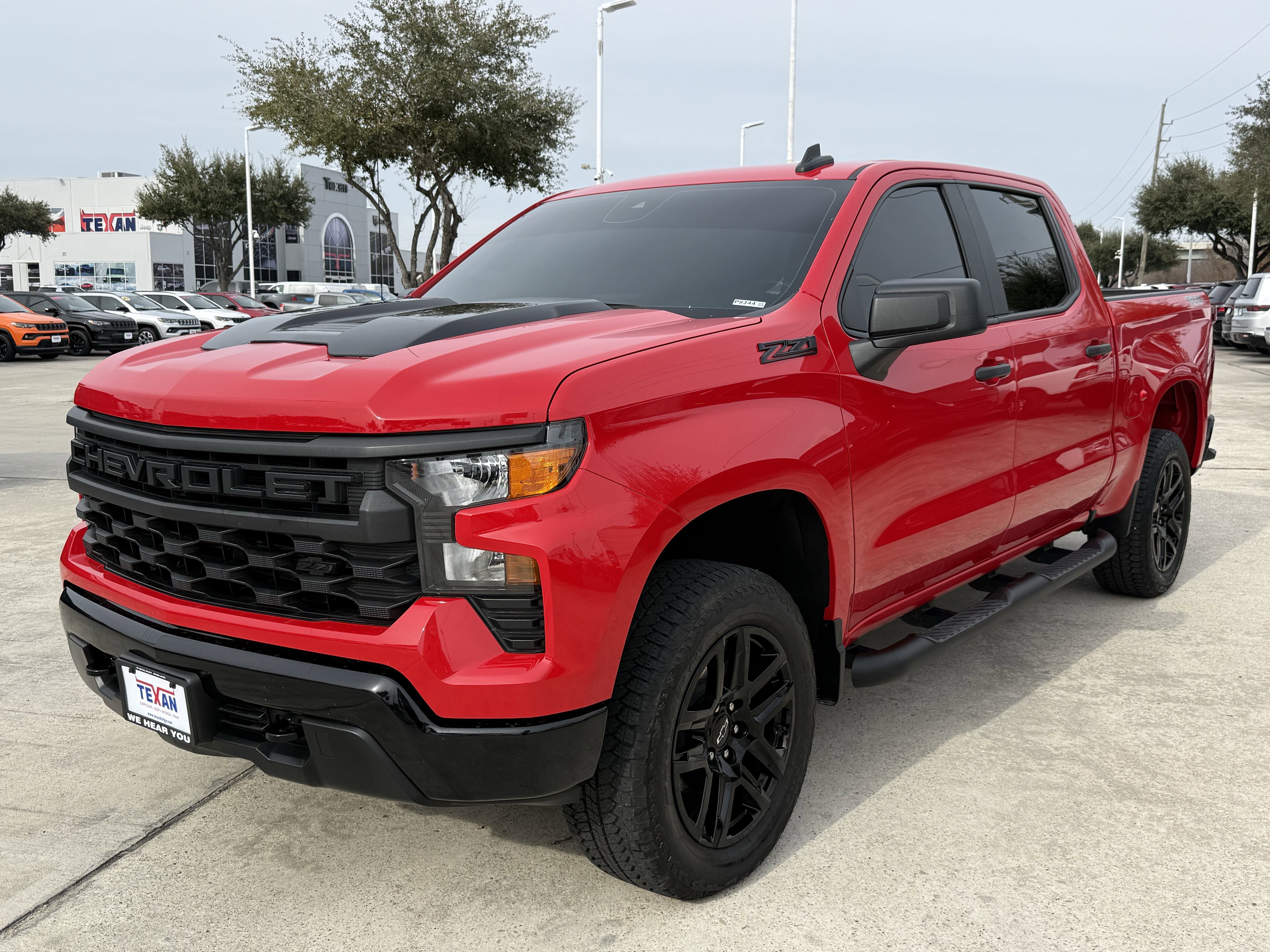 Used 2024 Chevrolet Silverado 1500 Custom Trail Boss w/ Turbomax Blackout Package image 9