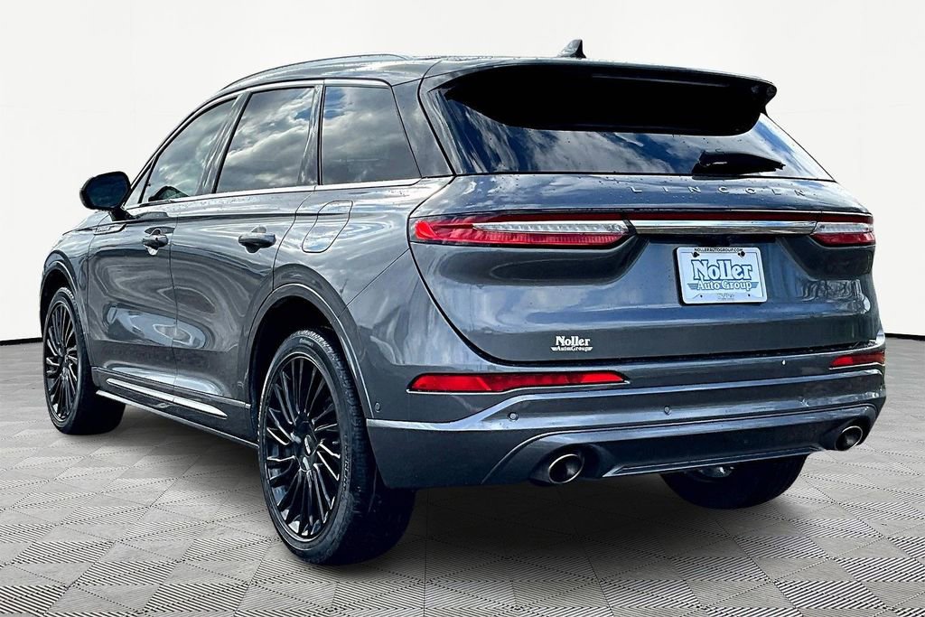 Used 2022 Lincoln Corsair Reserve w/ Equipment Group 201A image 13