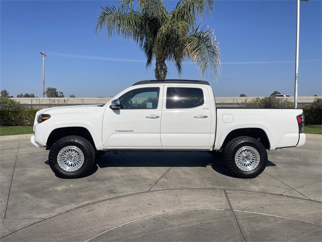 Used 2022 Toyota Tacoma Limited image 5