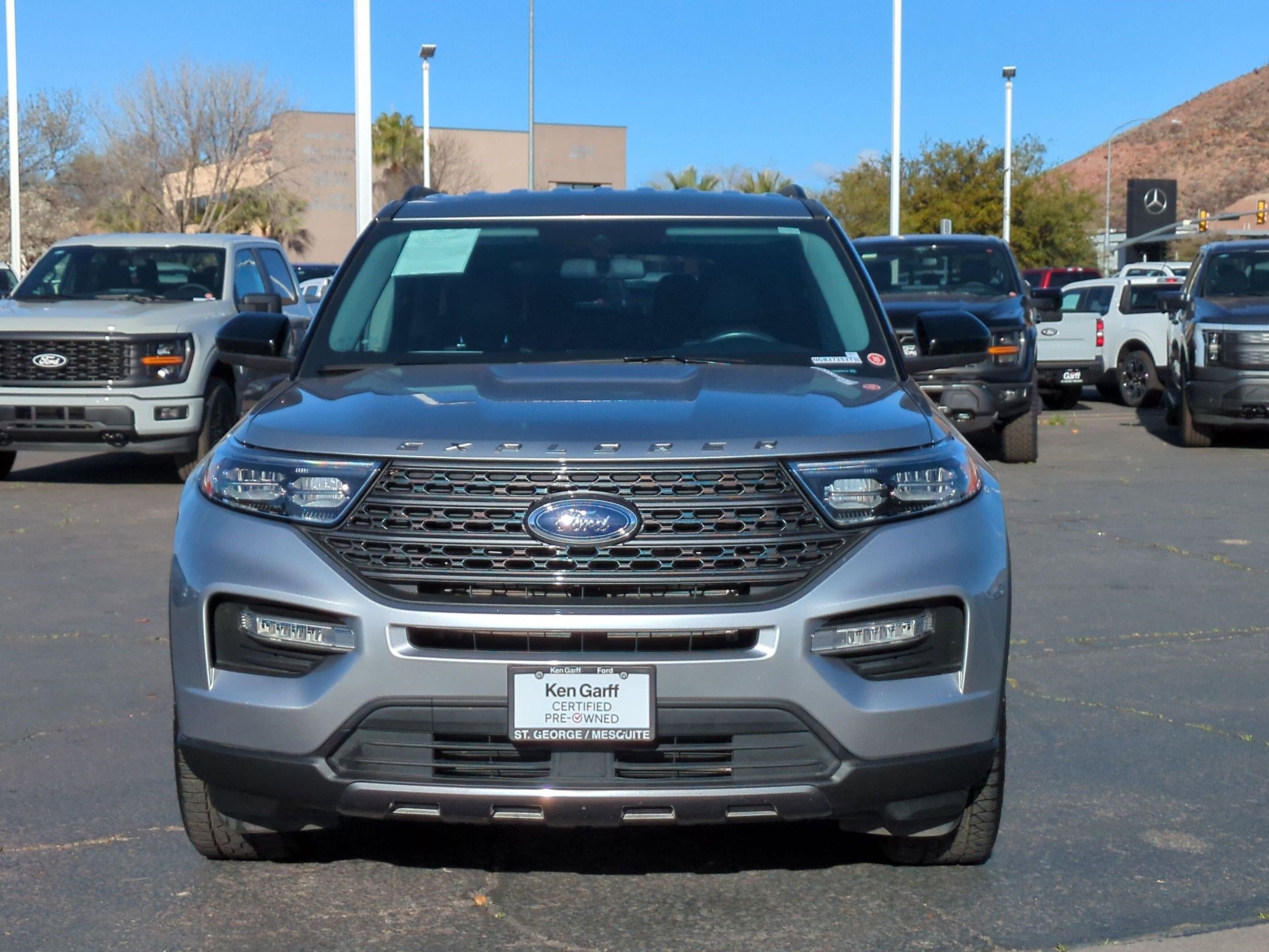 Used 2022 Ford Explorer XLT w/ Equipment Group 202A image 9