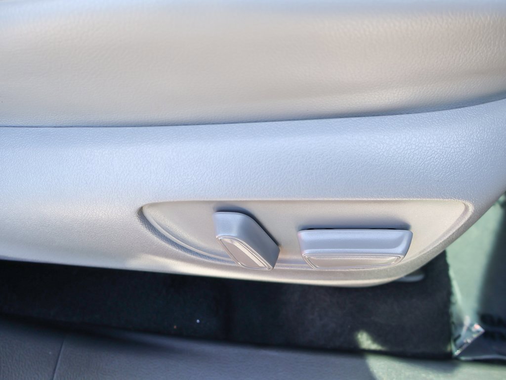 Used 2023 Toyota Highlander XLE image 34