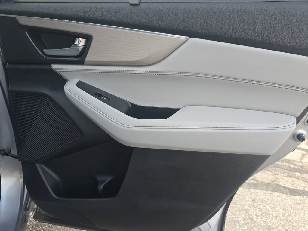 Used 2023 Acura MDX SH-AWD w/ Advance Package image 24