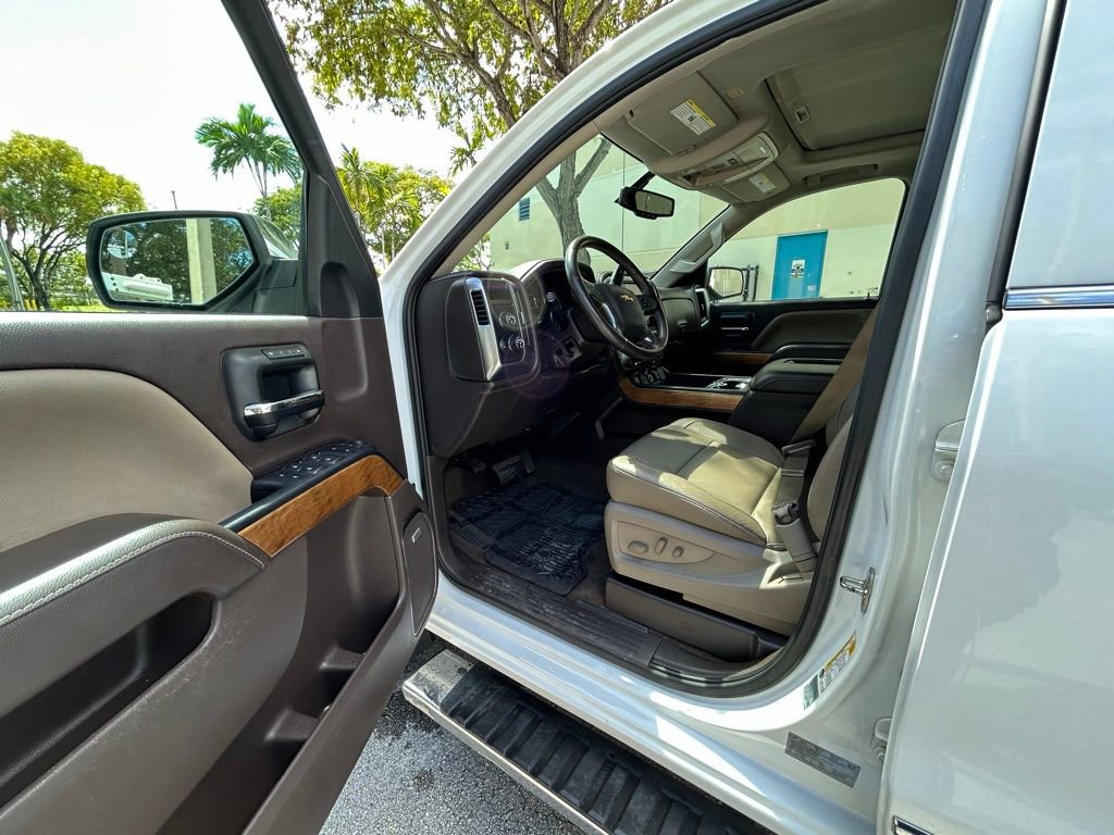 Used 2016 Chevrolet Silverado 1500 LTZ w/ LTZ Plus Package AWD/4WD image 15