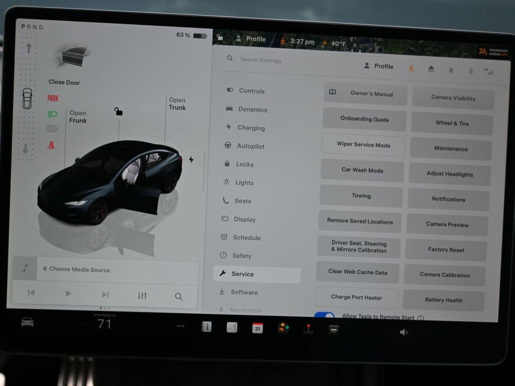 Used 2024 Tesla Model 3 Performance image 27