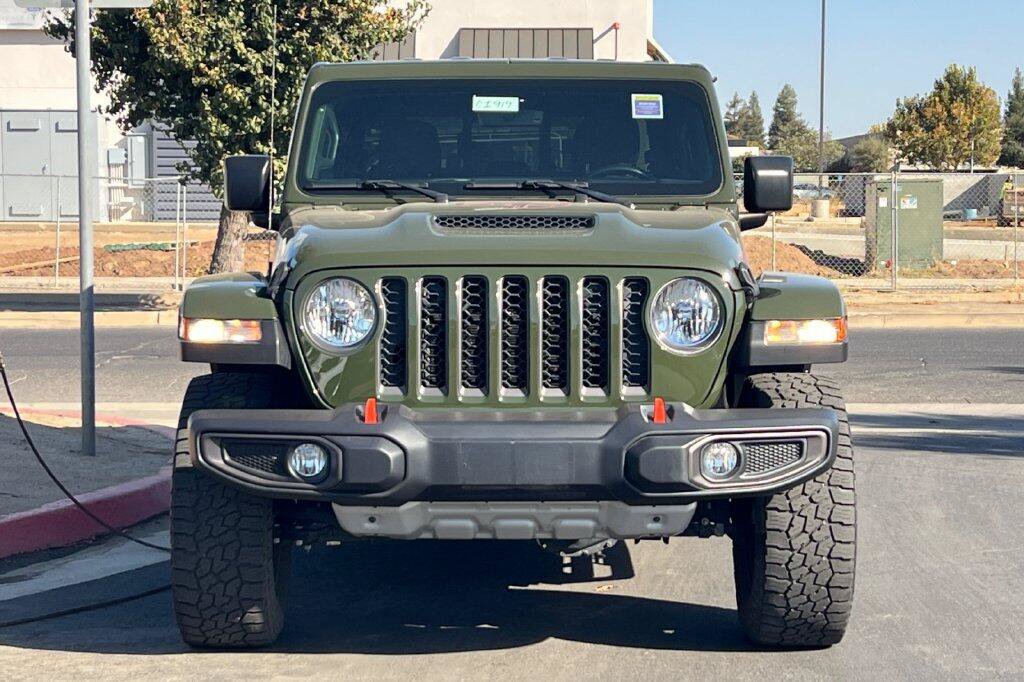 Used 2023 Jeep Gladiator Mojave w/ Cold Weather Group AWD/4WD image 9