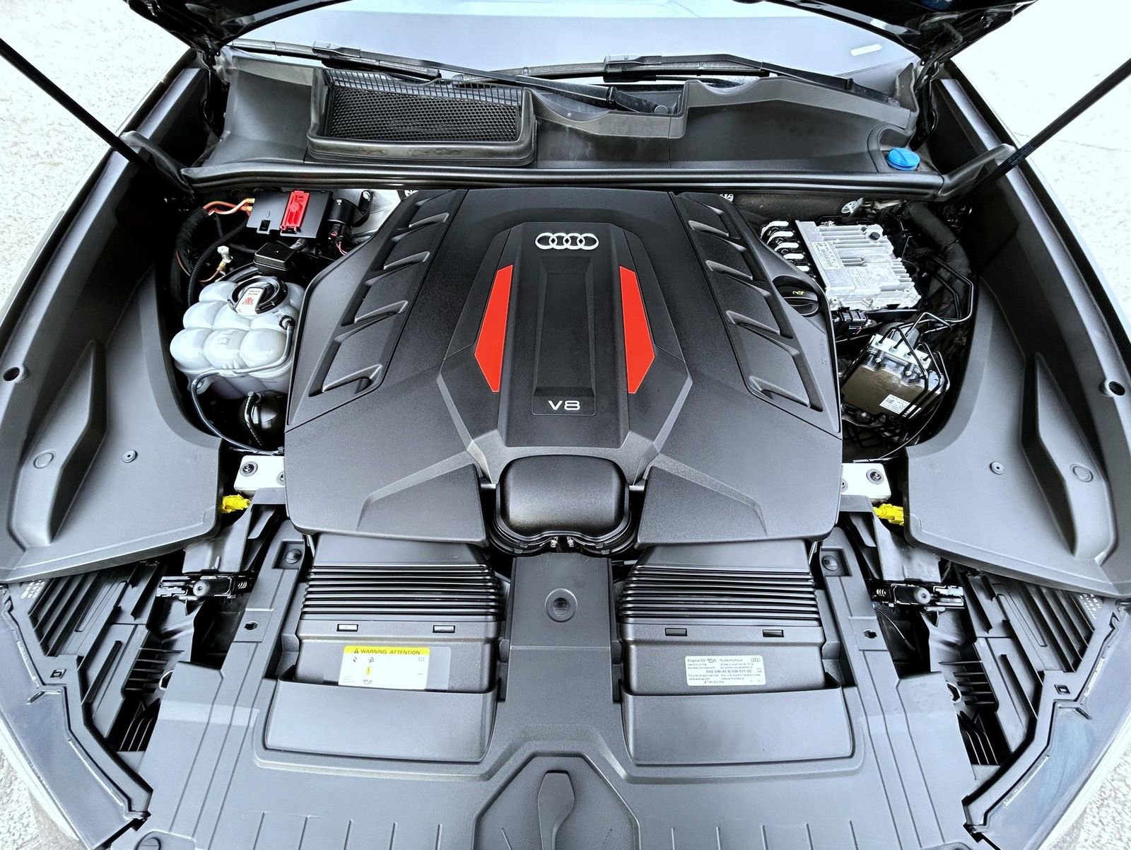 Used 2021 Audi SQ8 Prestige image 24