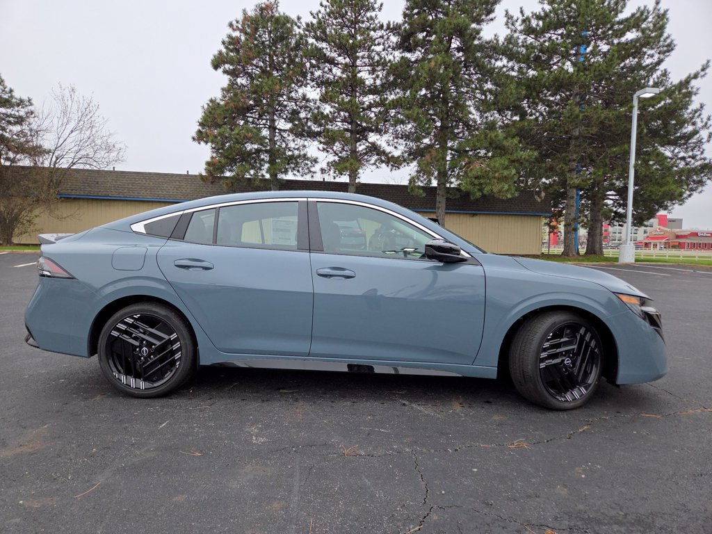 New 2026 Nissan Sentra SR w/ SR Premium Package FWD image 18
