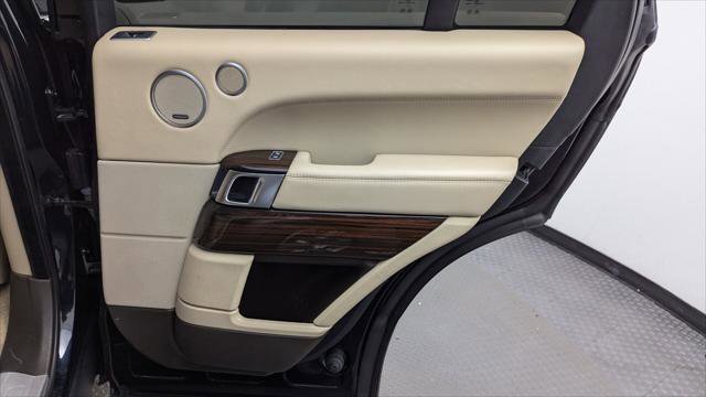 Used 2017 Land Rover Range Rover HSE AWD/4WD image 19
