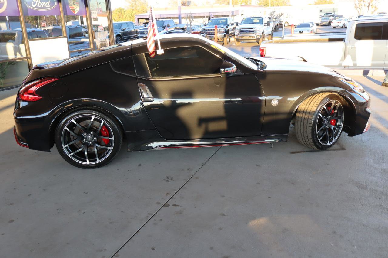 Used 2020 Nissan 370Z NISMO image 4
