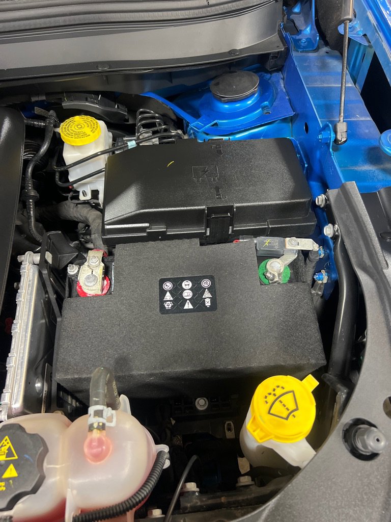 Used 2019 Jeep Cherokee Trailhawk w/ Cold Weather Group AWD/4WD image 43