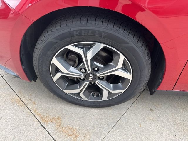 Used 2020 Kia Forte LXS FWD image 11