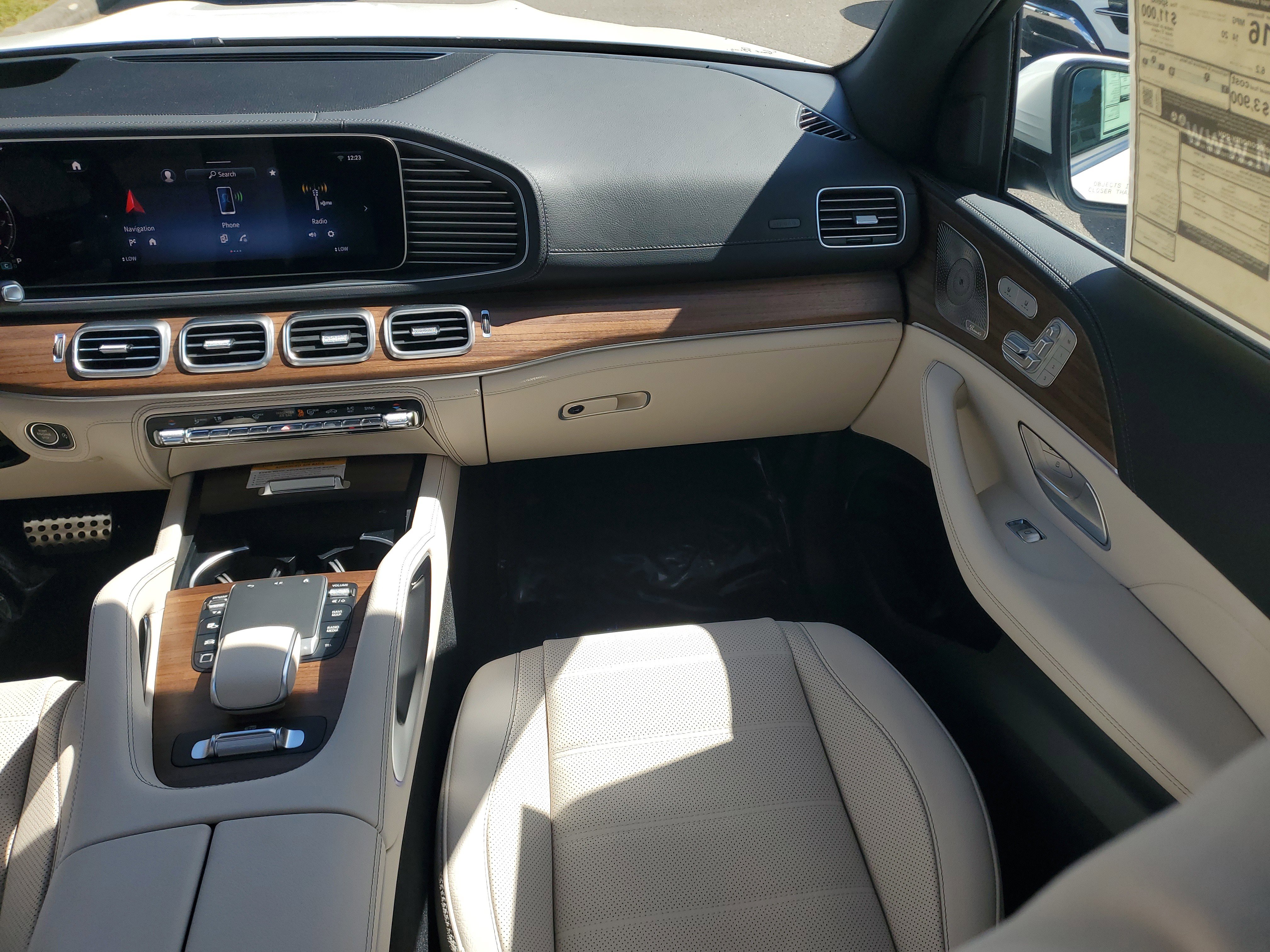 New 2026 Mercedes-Benz GLS 580 4MATIC image 17