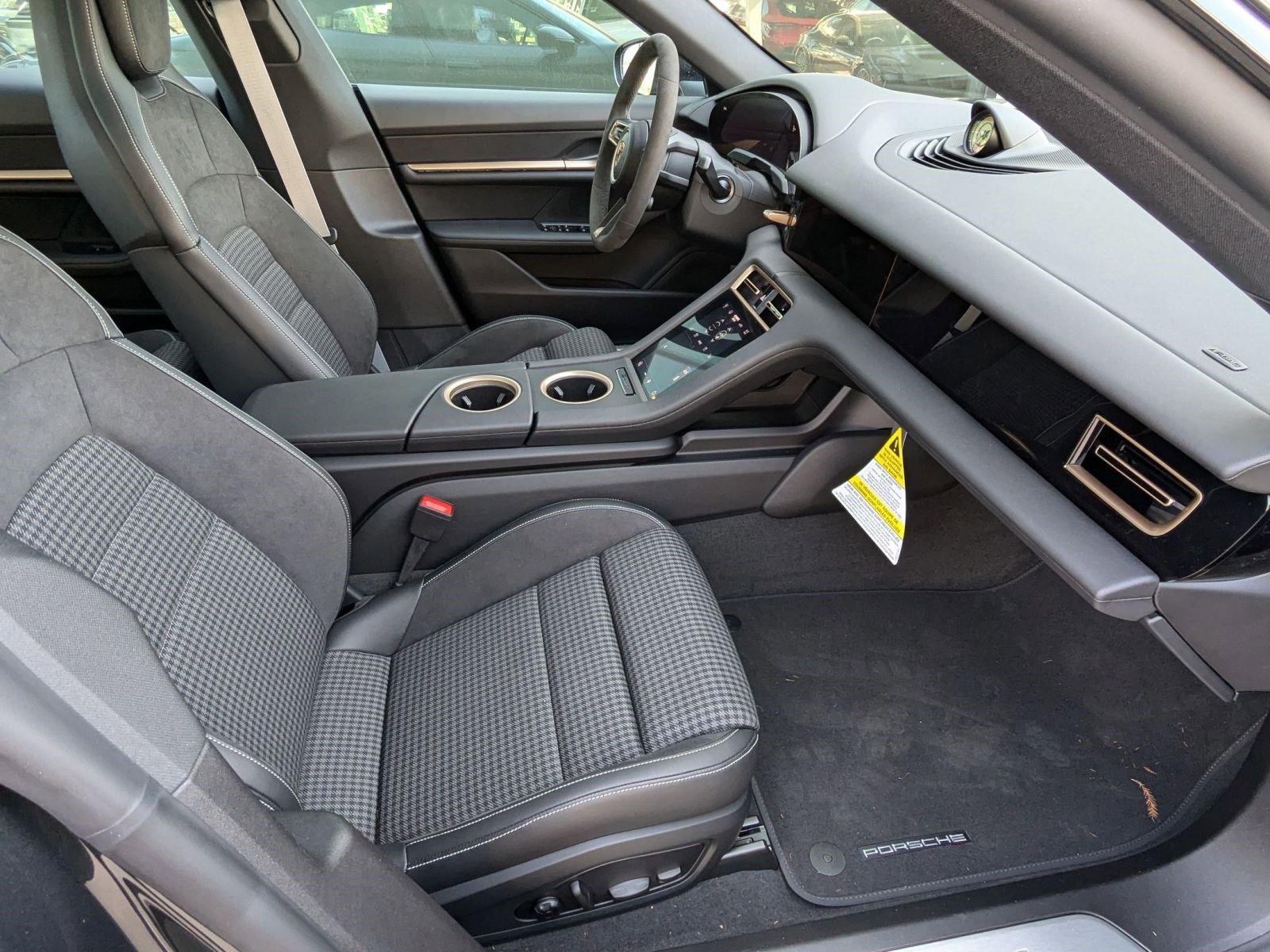 New 2025 Porsche Taycan 4S AWD/4WD image 25