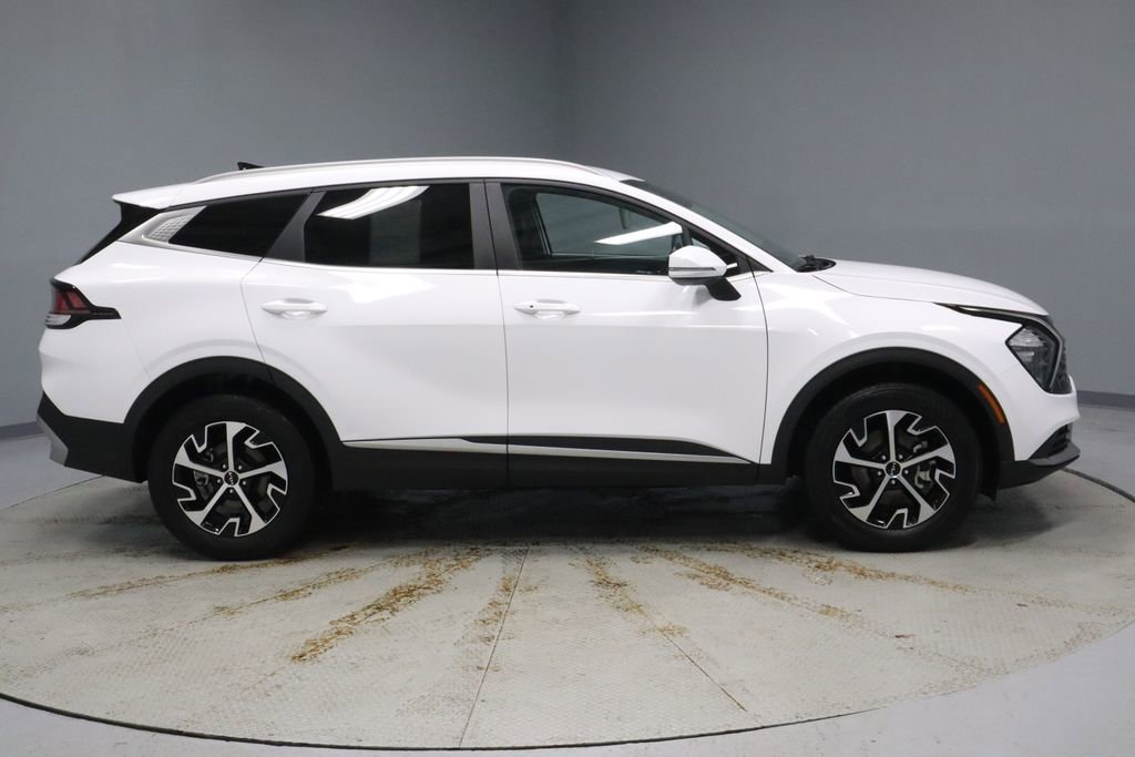 Used 2023 Kia Sportage EX image 7