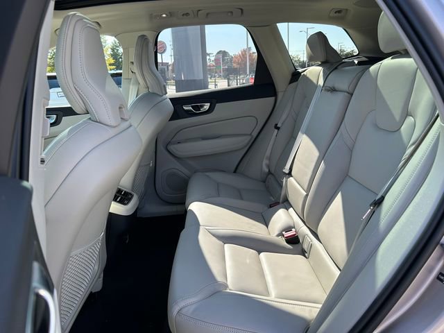 New 2026 Volvo XC60 B5 Ultra w/ Climate Package image 18