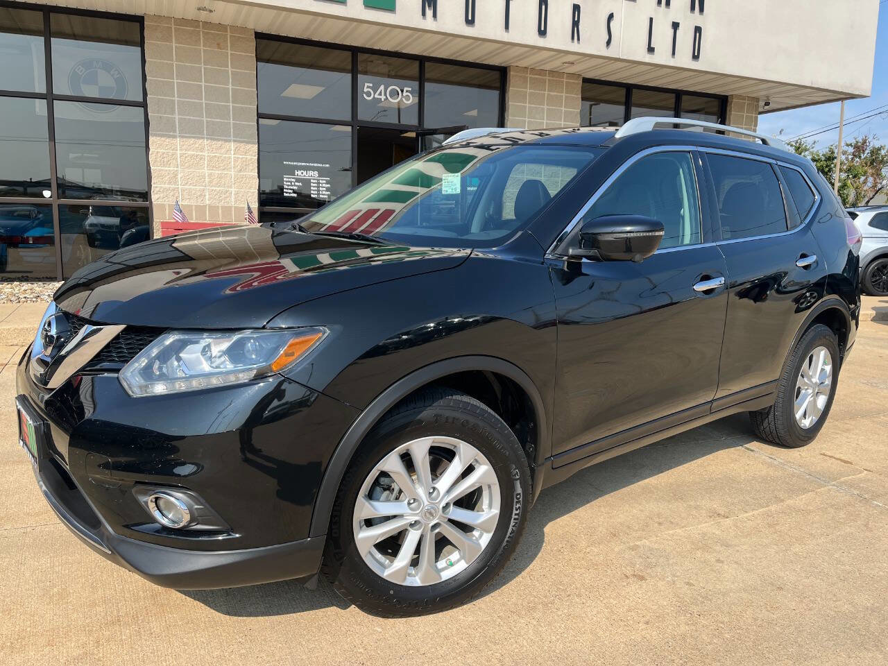 Used 2016 Nissan Rogue SL w/ SL Premium Package image 2