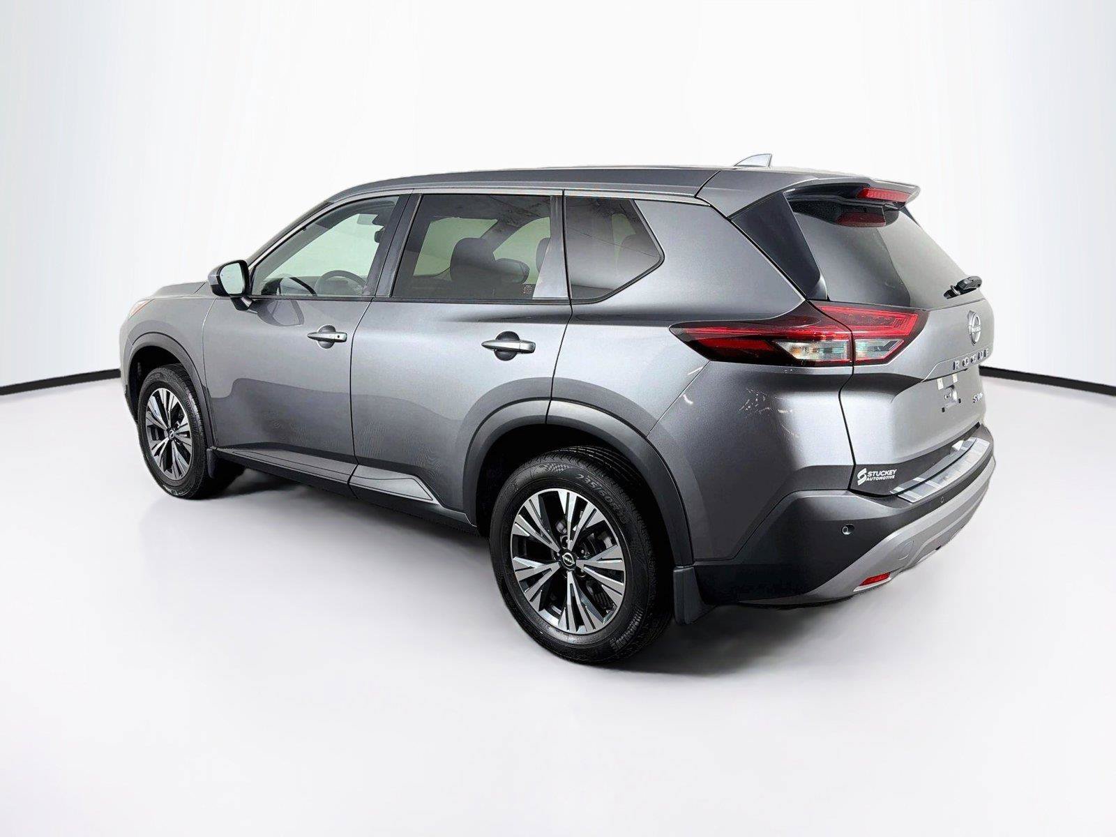 Used 2023 Nissan Rogue SV AWD/4WD image 9