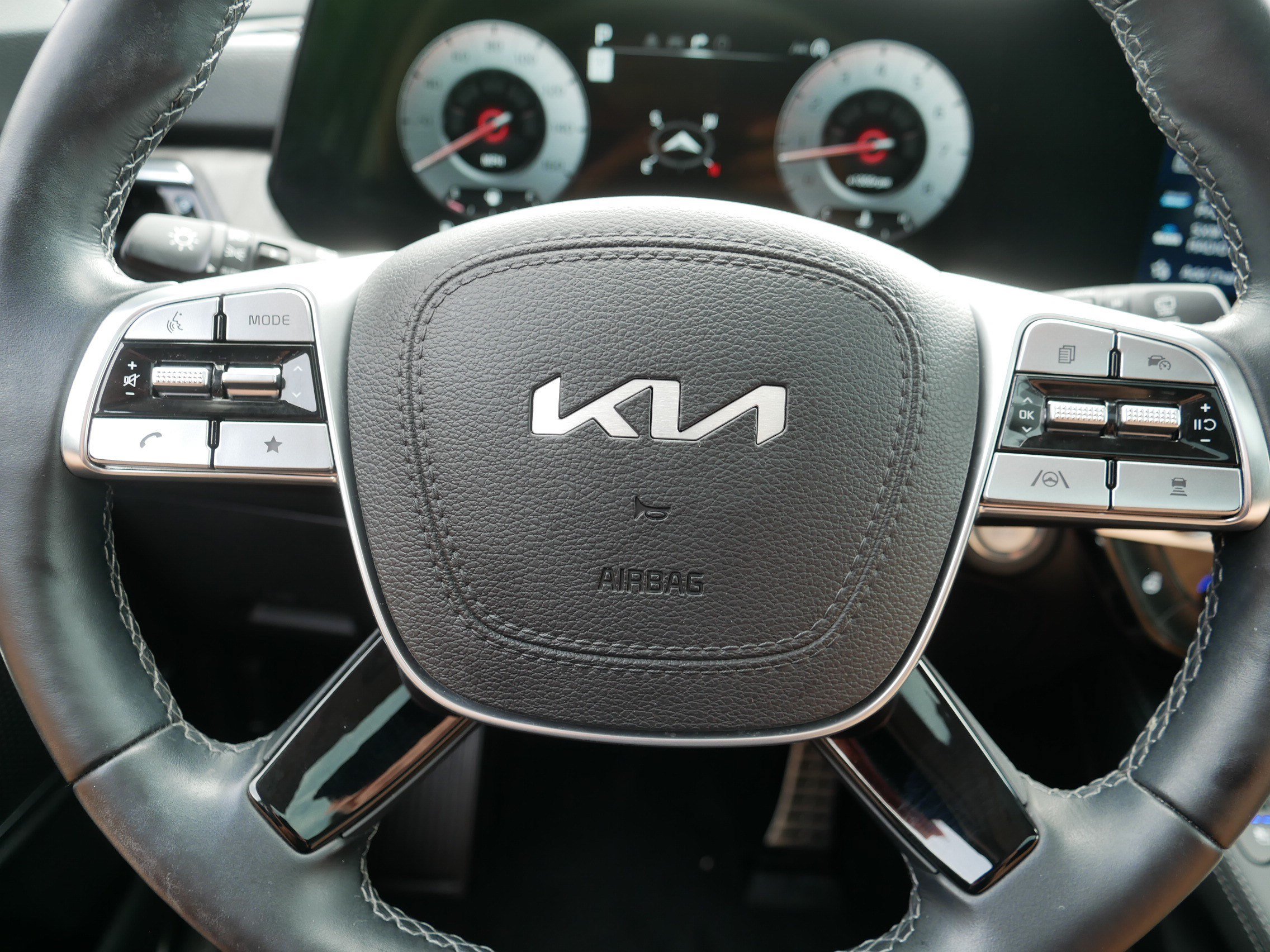 Certified 2024 Kia Telluride SX Prestige AWD/4WD image 25
