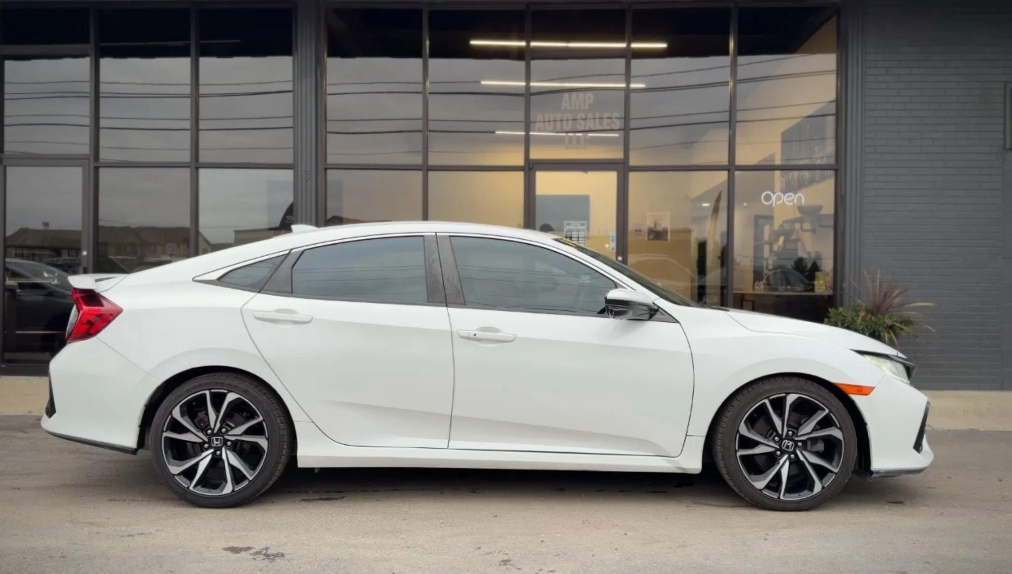 Used 2019 Honda Civic Si image 2