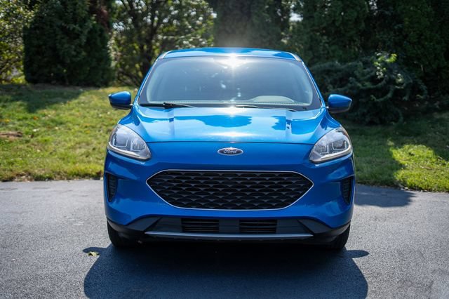Used 2020 Ford Escape SE FWD image 2