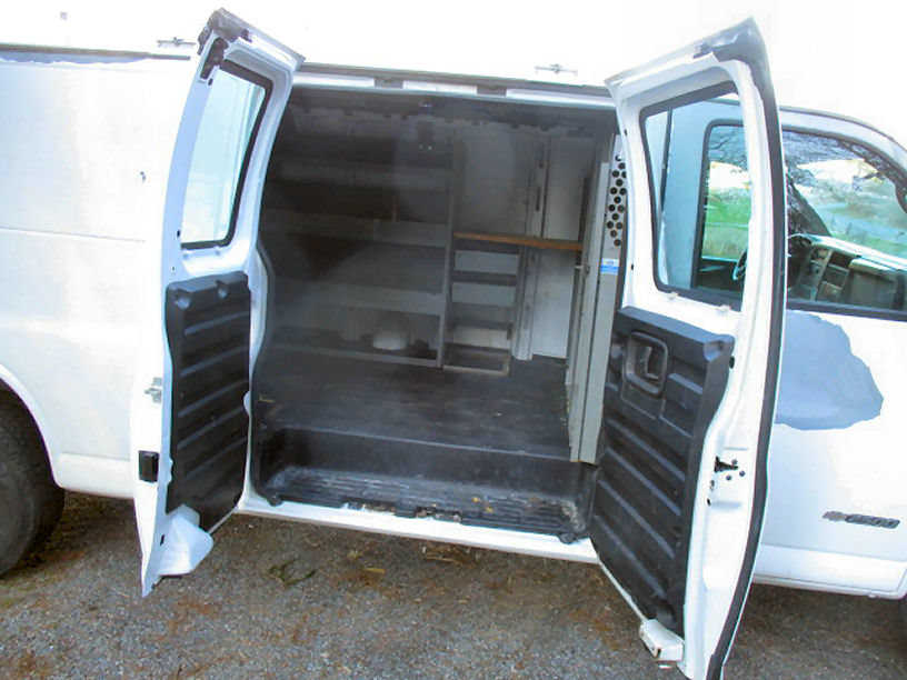 Used 2006 Chevrolet Express 2500 Extended RWD image 9