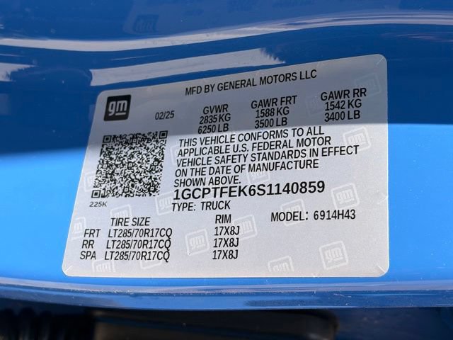 Used 2025 Chevrolet Colorado ZR2 w/ Technology Package AWD/4WD image 37
