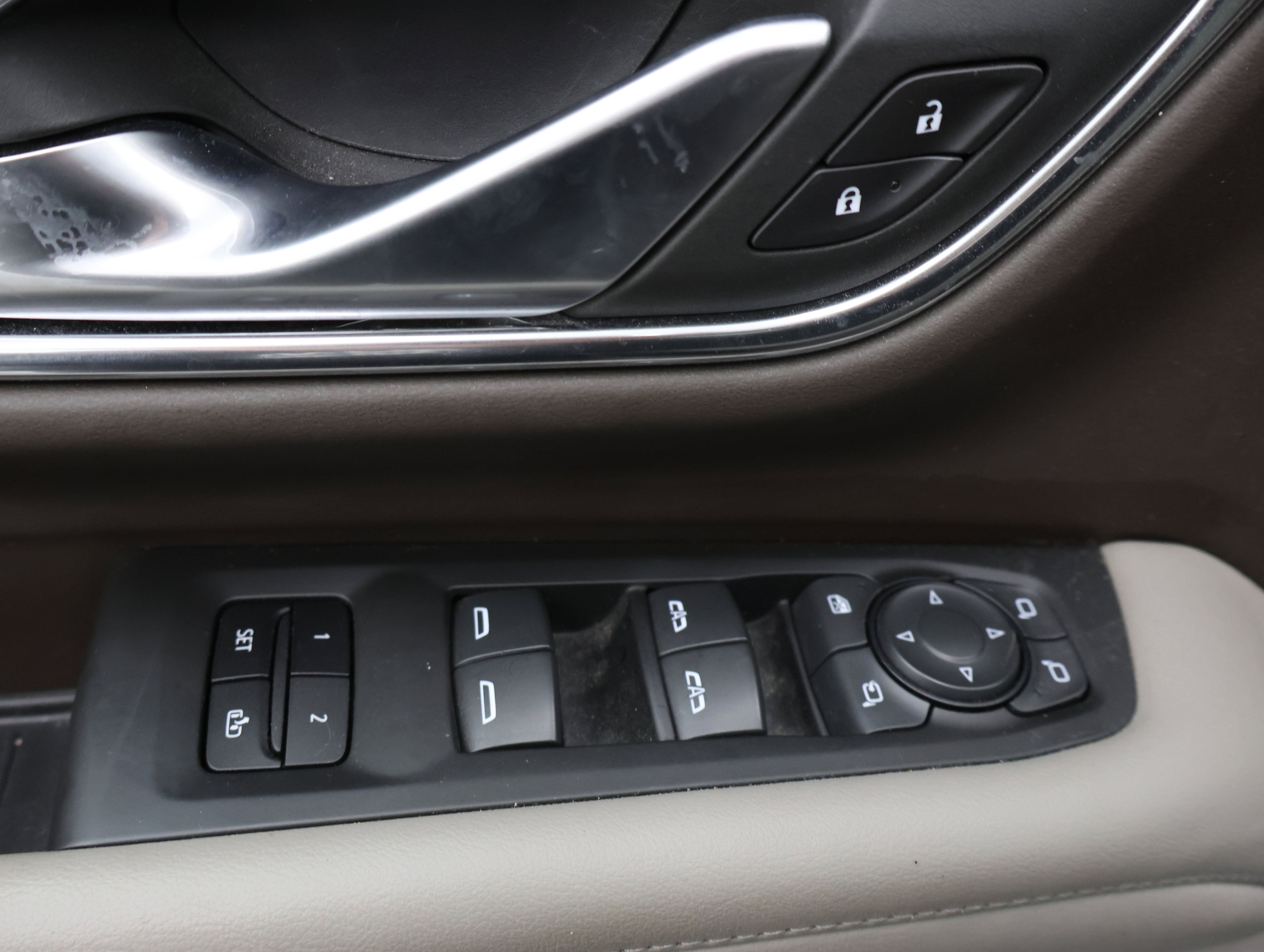 Used 2022 Chevrolet Tahoe Z71 w/ Z71 Off-Road Package image 50