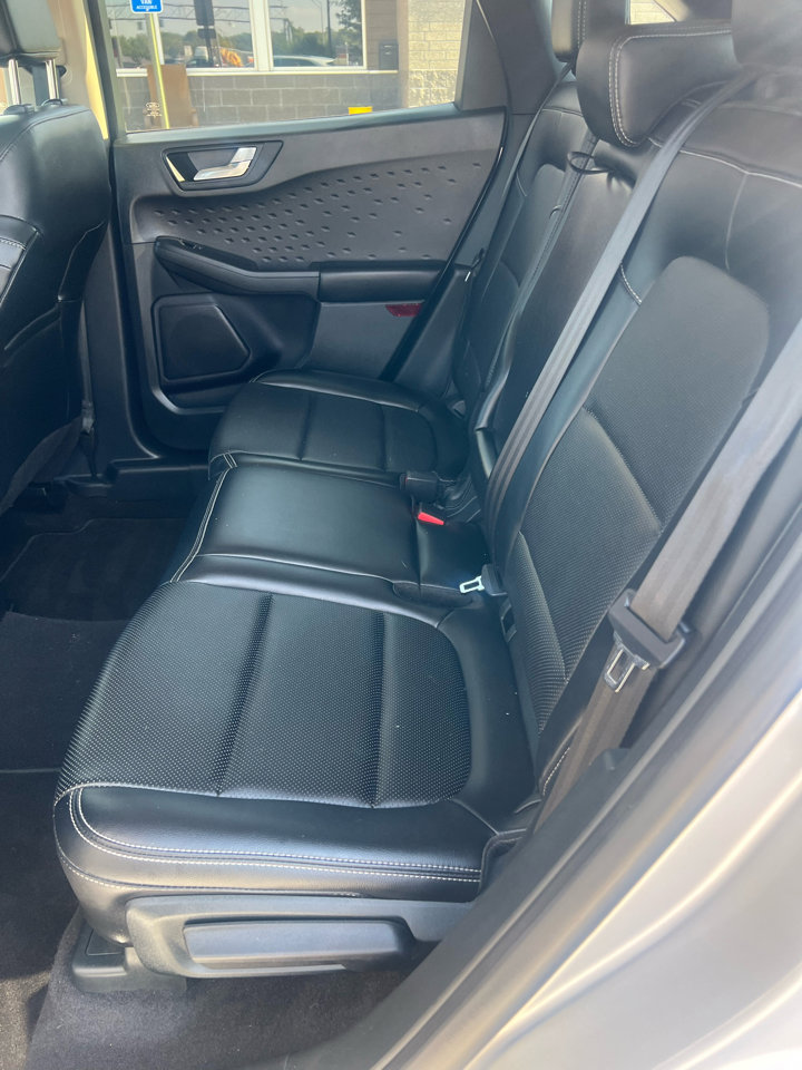 Used 2020 Ford Escape SEL image 9