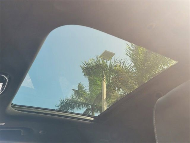 Used 2021 Jeep Grand Cherokee L Overland w/ Luxury Tech Group IV image 12