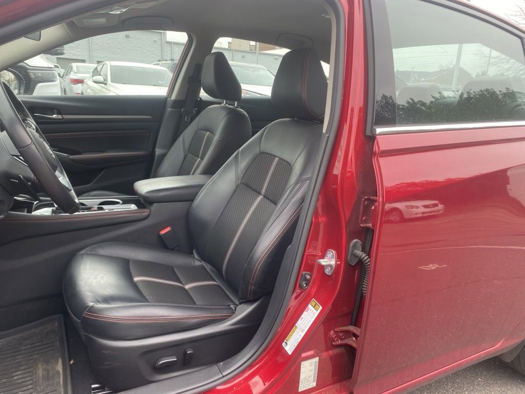 Used 2023 Nissan Altima 2.5 SR image 13