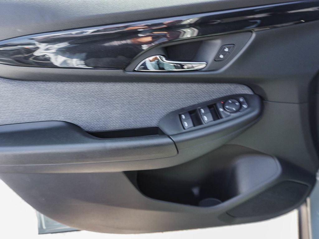 New 2026 Chevrolet TrailBlazer LT w/ Midnight Edition FWD image 18