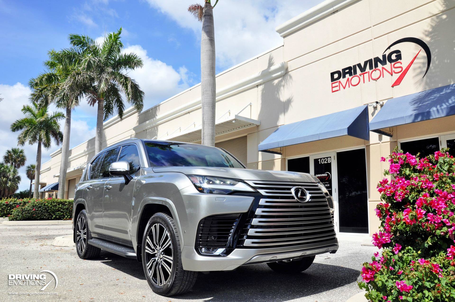 Used 2026 Lexus LX 700h Luxury AWD/4WD image 16